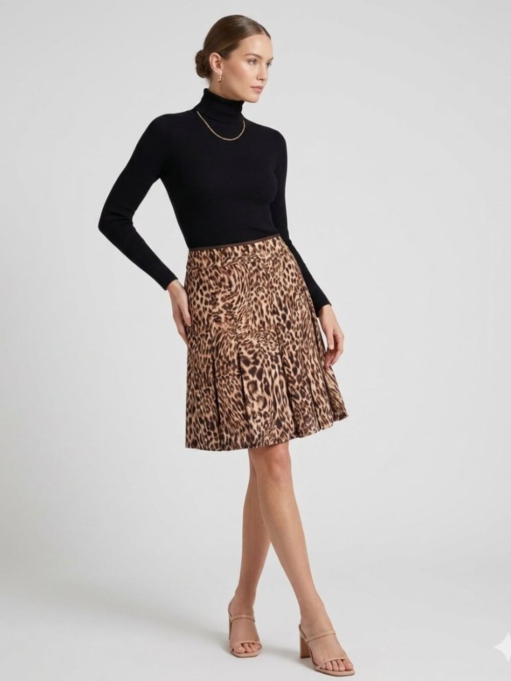 Vince Camuto Leopard Print Circle Skirt in Brown and Cream Sz 0